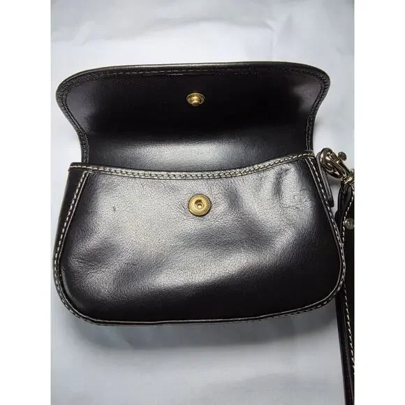 Dooney & Bourke Heritage QT112 Black Leather Wristlet Set With Box/Card/Dustbag - Picture 5 of 16